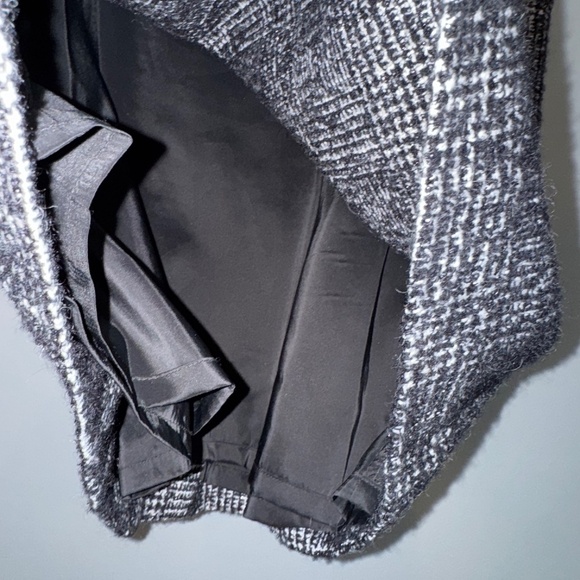 EUC Talbots Wool Blend Plaid Tweed Grey Black Pencil Skirt Size 14 - Picture 2 of 7